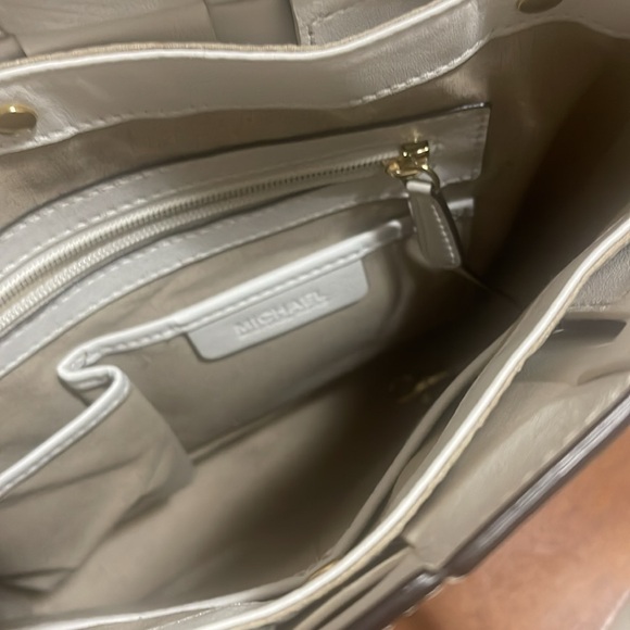 Michael Kors Vivian tote (white / egg shell) - Picture 4 of 7